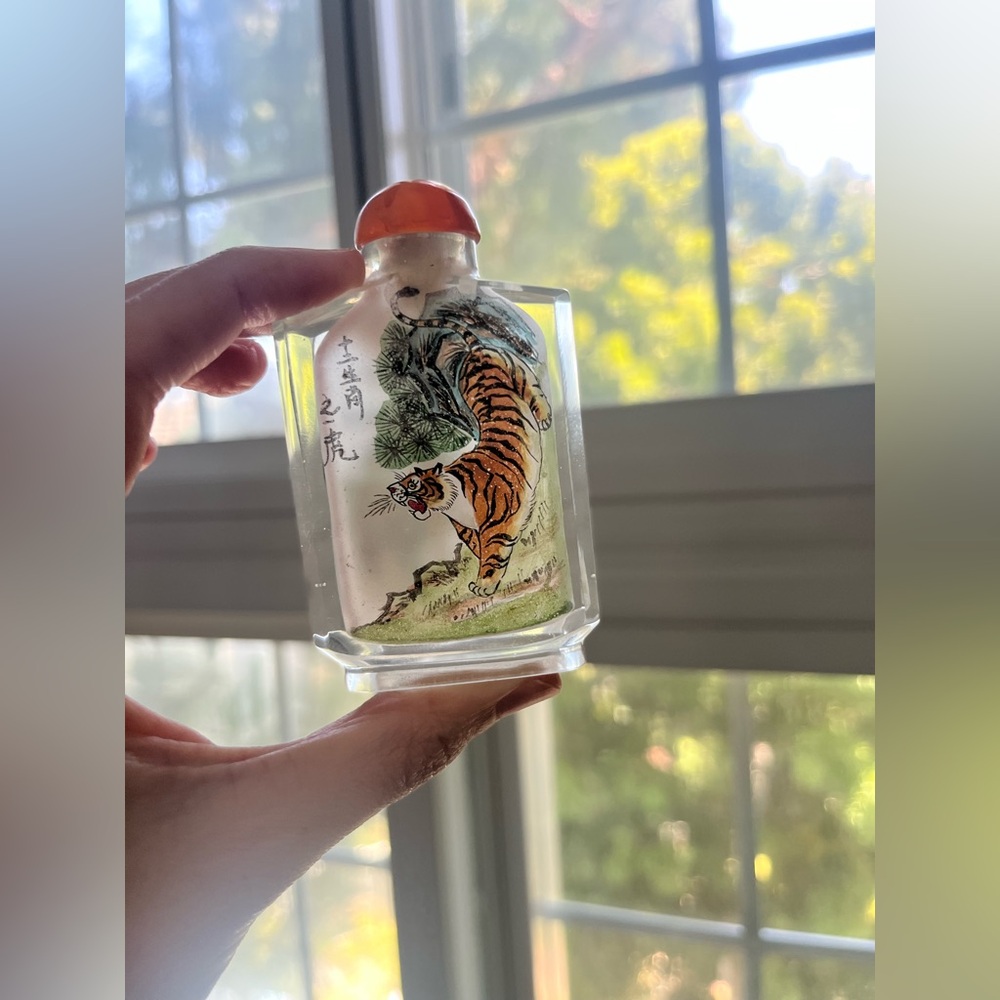 Antique Old Beijing Inside Painting Tiger Snuff Bottle Art, double sided